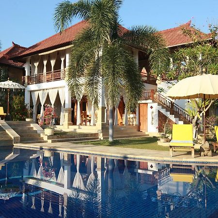 Villa Jakaranda And Villa Marakuya Ловіна Екстер'єр фото